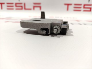 Кронштейн крепления стекла двери, Tesla Model 3 2017-2021