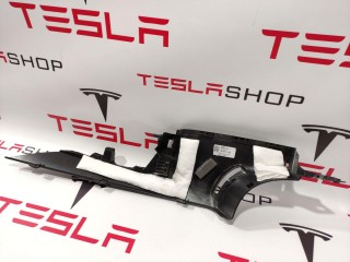 Накладка ремня безопасности стойки С, ориг. номер 1086285-00-F, Tesla Model 3 2017-2021