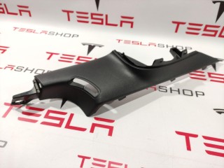 Накладка ремня безопасности стойки С, ориг. номер 1086285-00-F, Tesla Model 3 2017-2021