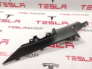 Накладка ремня безопасности стойки С, ориг. номер 1086281-00-F, Tesla Model 3 2017-2021