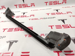 Уплотнитель стекла внутренний двери, ориг. номер 1090504-00-F, Tesla Model 3 2017-2021