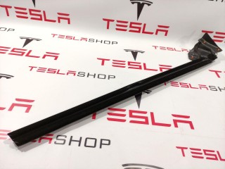 Уплотнитель стекла внутренний двери, ориг. номер 1090496-00-E, Tesla Model 3 2017-2021