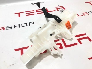 Кронштейн накладки, стойки В, ориг. номер 1494610-96-C, Tesla Model Y 2020-2026