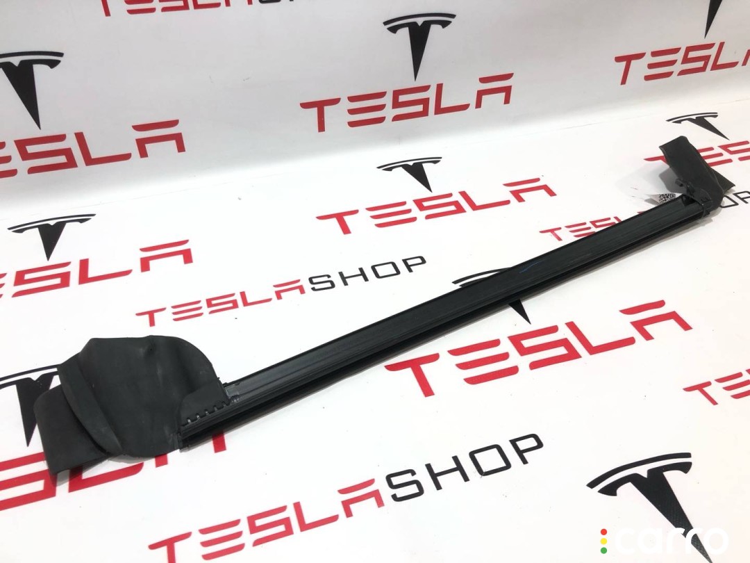 1500065-00-C Уплотнитель стекла внутренний двери Tesla Model Y 2021г. - фото №1