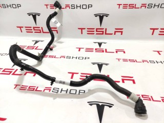 прочая запчасть, ориг. номер 1077595-00-E, Tesla Model Y 2020-2026