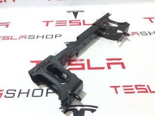 Кронштейн крепления сиденья, ориг. номер 1490675-00-D, Tesla Model Y 2020-2026