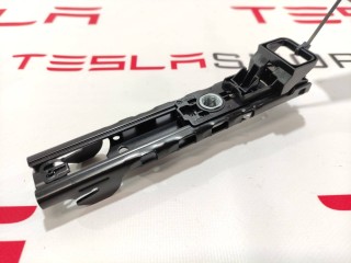 прочая запчасть, ориг. номер 1068130-01-B, Tesla Model 3 2017-2021