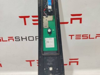 Накладка стойки B, наружная, ориг. номер 1516258-00-D, 1494241-00-A, Tesla Model Y 2020-2026
