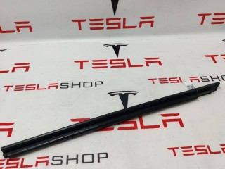 Уплотнитель стекла внутренний двери, ориг. номер 1613730-00-A, Tesla Model S 2-й рест 2021-2026