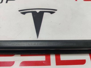 Уплотнитель стекла внутренний двери, ориг. номер 1613731-00-A, Tesla Model S 2-й рест 2021-2026