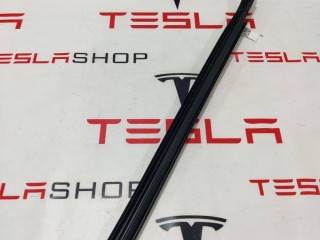 Уплотнитель стекла внутренний двери, ориг. номер 1613731-00-A, Tesla Model S 2-й рест 2021-2026