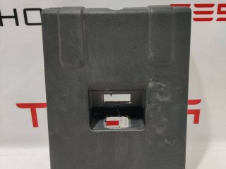 Подкапотный пластик бокса, ориг. номер 1008968-00-C, 1008969-00-B, 1010806-00-A, Tesla Model S