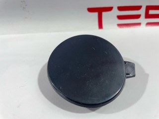 заглушка переднего бампера под крюк, ориг. номер 1818917-20-C, Tesla Model 3 2 2024-2026
