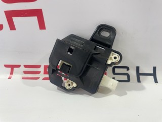 блок датчика присутствия (сиденье), ориг. номер 1599693-00-C, Tesla Model X рест 2021-2026