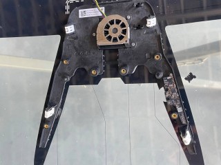 Стекло лобовое, ориг. номер 1715633-00-F, 1715638-99-J, Tesla Model 3 2 2024-2026