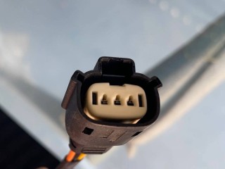 Стекло лобовое, ориг. номер 1715633-00-F, 1715638-99-J, Tesla Model 3 2 2024-2026