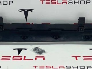 Накладка порога рокерной панели, ориг. номер 1089829-00-D, 1089831-00-D, Tesla Model 3 2017-2021