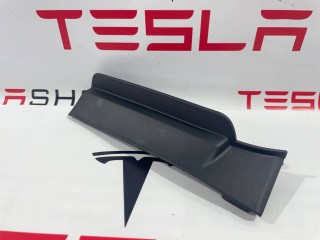 брызговик передний левый, ориг. номер 1054803-00-D, Tesla Model X 2015-2021