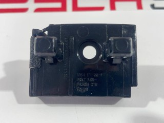 крепление переднего бампера левое, ориг. номер 1084171-00-F, 1135376-00-C, Tesla Model 3 2017-2021