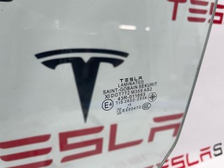 стекло двери передней левой, ориг. номер 1568570-00-C, Tesla Model 3 2 2024-2026