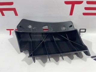 крепление бампера переднего левый, ориг. номер 1084169-00-B, Tesla Model 3 2017-2021