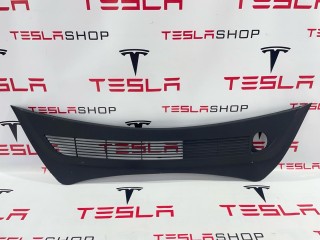 Подкапотный пластик бокса, ориг. номер 1081675-00-B, 1081692-00-C, Tesla Model 3 2017-2021