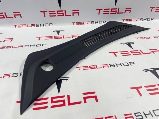 Подкапотный пластик бокса, ориг. номер 1081675-00-B, 1081692-00-C, Tesla Model 3 2017-2021