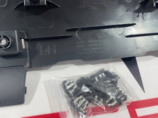 Накладка порога рокерной панели, ориг. номер 1089828-00-D, 1089830-00-D, Tesla Model 3 2017-2021