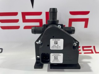 Клапан 3-х ходовой системы охлаждения, ориг. номер 6007384-00-F, Tesla Model S 2016-2021