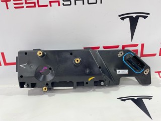 прочая запчасть, ориг. номер 1106394-11-H, Tesla Model Y 2020-2026
