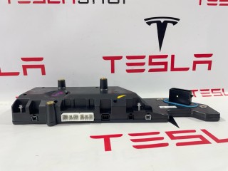 прочая запчасть, ориг. номер 1106394-11-H, Tesla Model Y 2020-2026