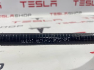 прочая запчасть, ориг. номер 1077576-00-E, 1077577-00-E, Tesla Model Y 2020-2026