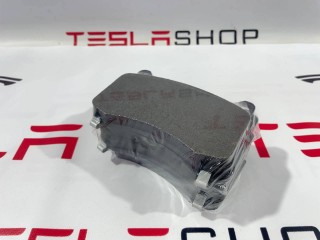 тормозные колодки, ориг. номер 1044621-00-D, 1044622-00-D, 8008240-00-C, Tesla Model Y 2020-2026