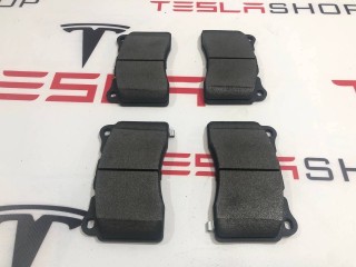 Тормозные колодки перед., ориг. номер 1055066-00-B, 1068330-00-B, Tesla Model S 2016-2021