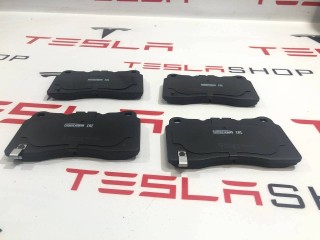 Тормозные колодки перед., ориг. номер 1055066-00-B, 1068330-00-B, Tesla Model S 2016-2021