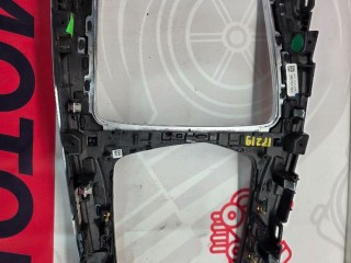 Накладка декоративная центральной консоли, ориг. номер 16807577004, BMW X5 G05 2018-2023