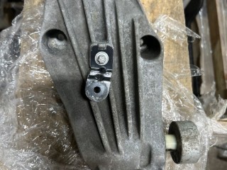 Кронштейн двигателя, ориг. номер 6861559, 22116861559, 6861555, BMW X5 G05 2018-2023