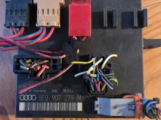 Блок комфорта Audi A4 B7 2004-2009, 8E0907279M