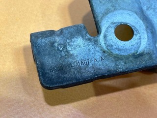 ответная часть (скоба) замка двери, ориг. номер BK31V441A07A, Ford Transit 8 2013-2019