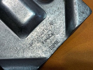 ответная часть (скоба) замка двери, ориг. номер BK31V44162AB, Ford Transit 8 2013-2019