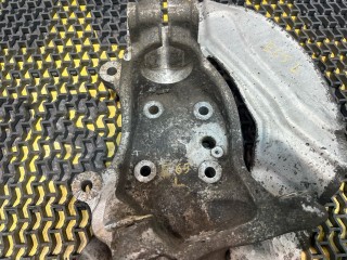 кулак передний левый, BMW 7 E65/E66 2001-2005