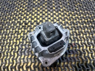 Подушка крепления двигателя правая, ориг. номер 22116797184, BMW 7 F01/F02 2008-2012