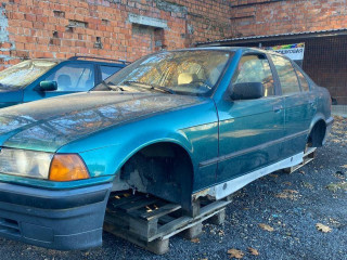 BMW 3 E36 1992г. 1.6 л., M40 B16 (164E1), бензин, МКПП - фото №4