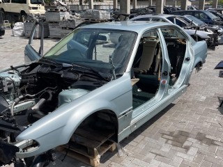Автомобиль, с которого снята деталь