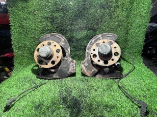 Кулак передний правый Mercedes-Benz C W203/S203/CL203 2000-2004