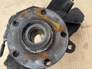 кулак передний правый, Audi A6 4B/C5 1997-2001