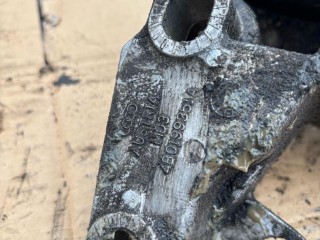 Балка под КПП Audi A6 4B/C5 1997-2001
