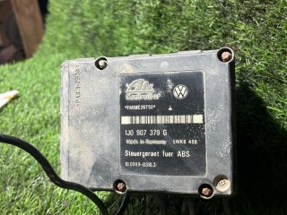 Блок ABS, ориг. номер 1J0907379G, Volkswagen Golf 4 1997-2006
