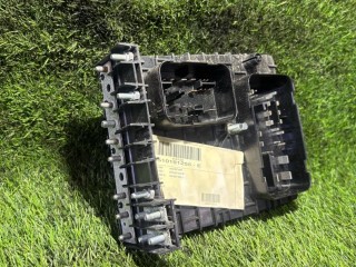 Блок предохранителей передний, ориг. номер 1K0937808, 1K0937820, Volkswagen Touran 2003-2006