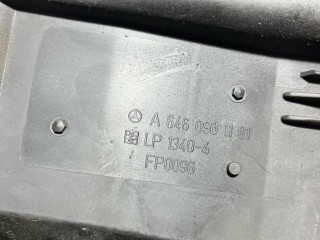 Корпус воздушного фильтра Mercedes-Benz E W211/S211 2002-2006